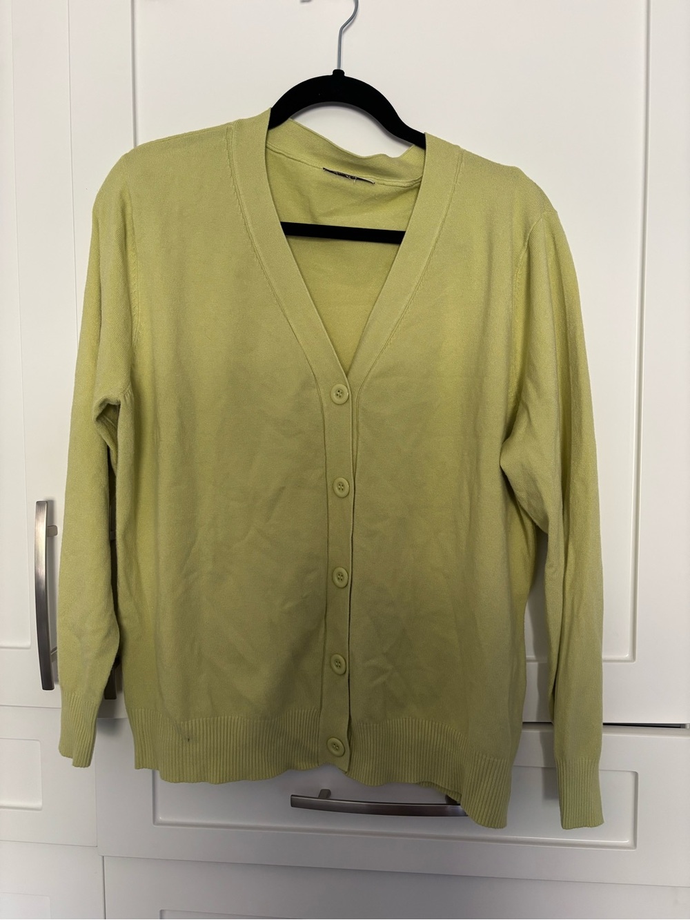Milano Women's V-Neck Button-Front Cardigan - Sage Green
